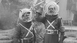 Vista previa del vídeo · Abbott and Costello Go to Mars